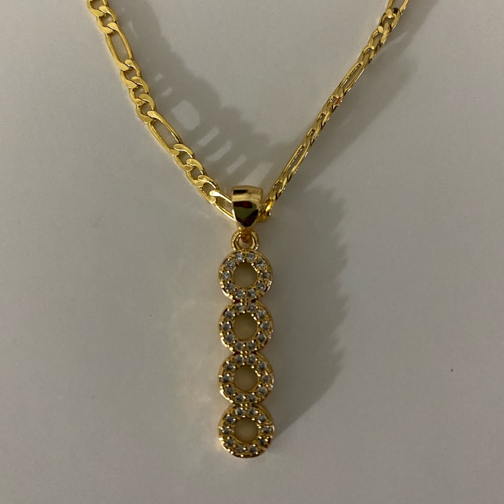 FOUR CIRCLE PENDANT